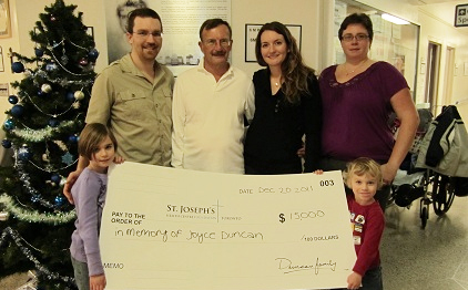 The Duncan family raised $15,000 in memory of Joyce Duncan, their mother and wife, who passed away at St. Joe’s two years ago. Left to right: Robert, Cam, Arleigh, Beki, along with Rob and Beki’s children Mira and Liam.